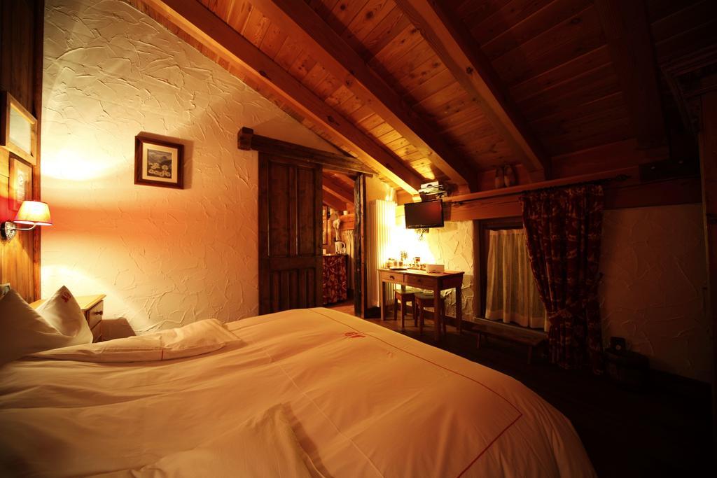 Eco Chalet Maison Dominique Challand-Saint-Anselme Ruang foto