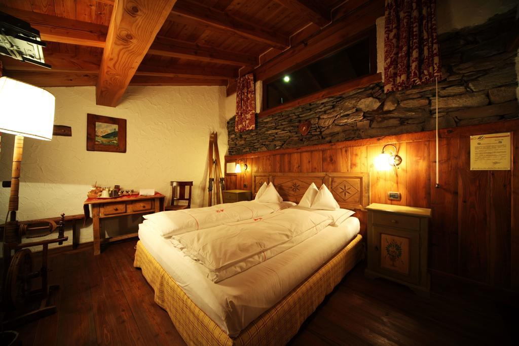 Eco Chalet Maison Dominique Challand-Saint-Anselme Bagian luar foto