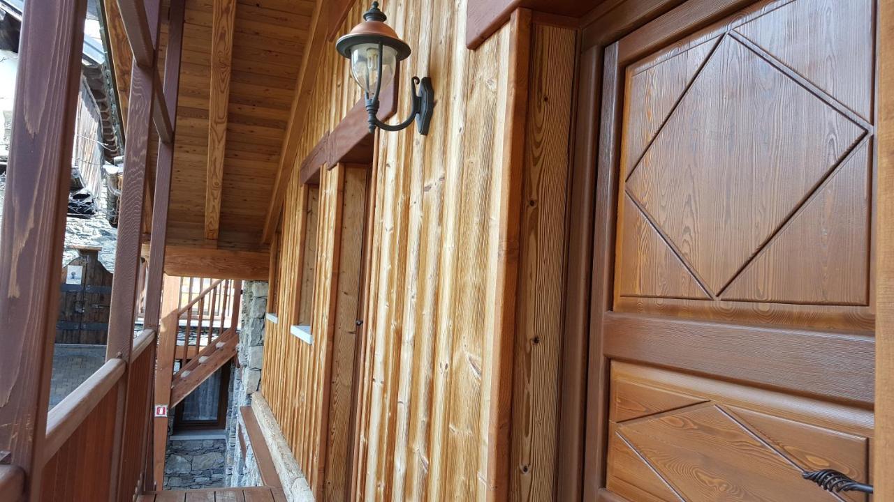 Eco Chalet Maison Dominique Challand-Saint-Anselme Bagian luar foto