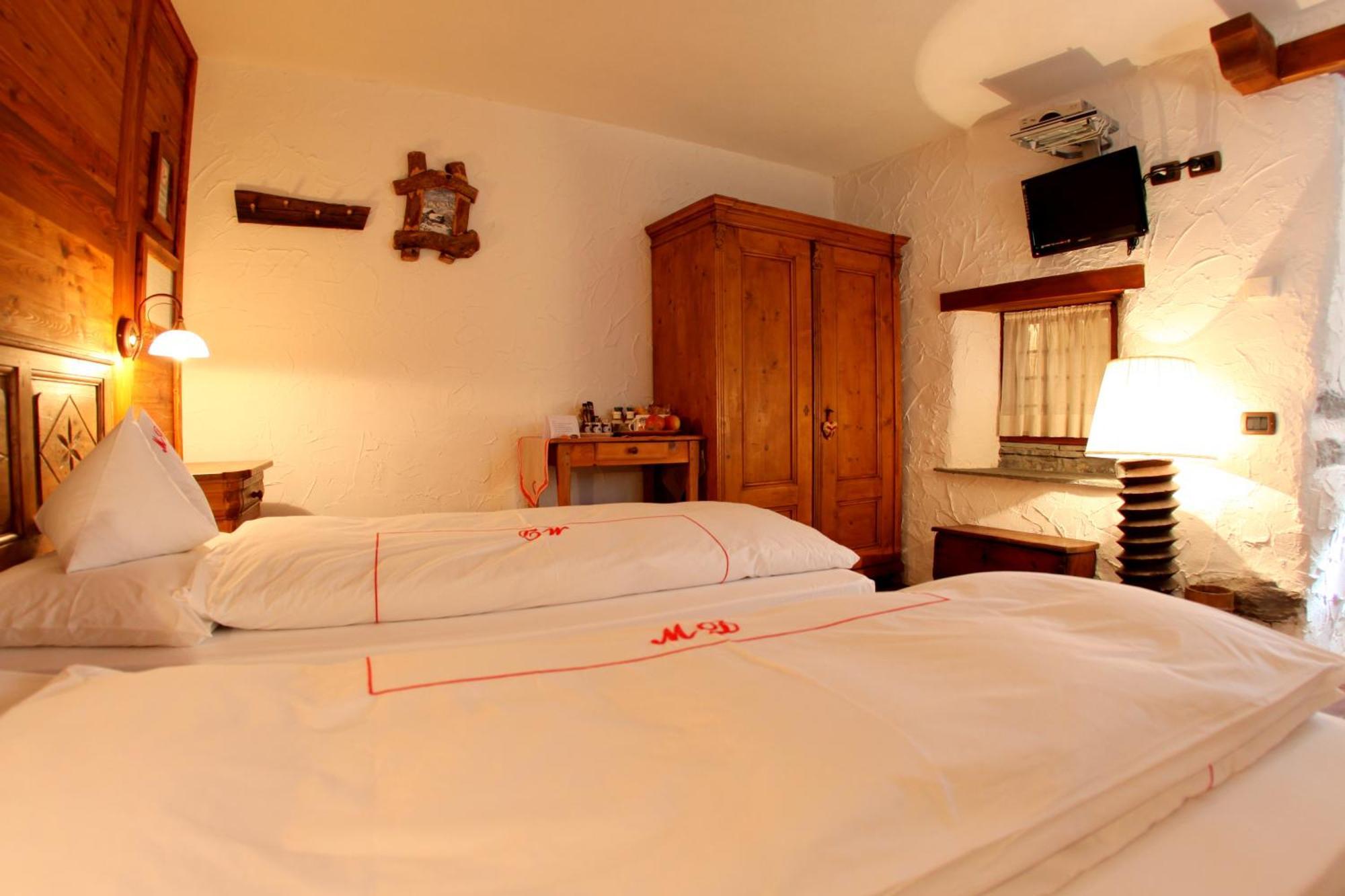 Eco Chalet Maison Dominique Challand-Saint-Anselme Bagian luar foto