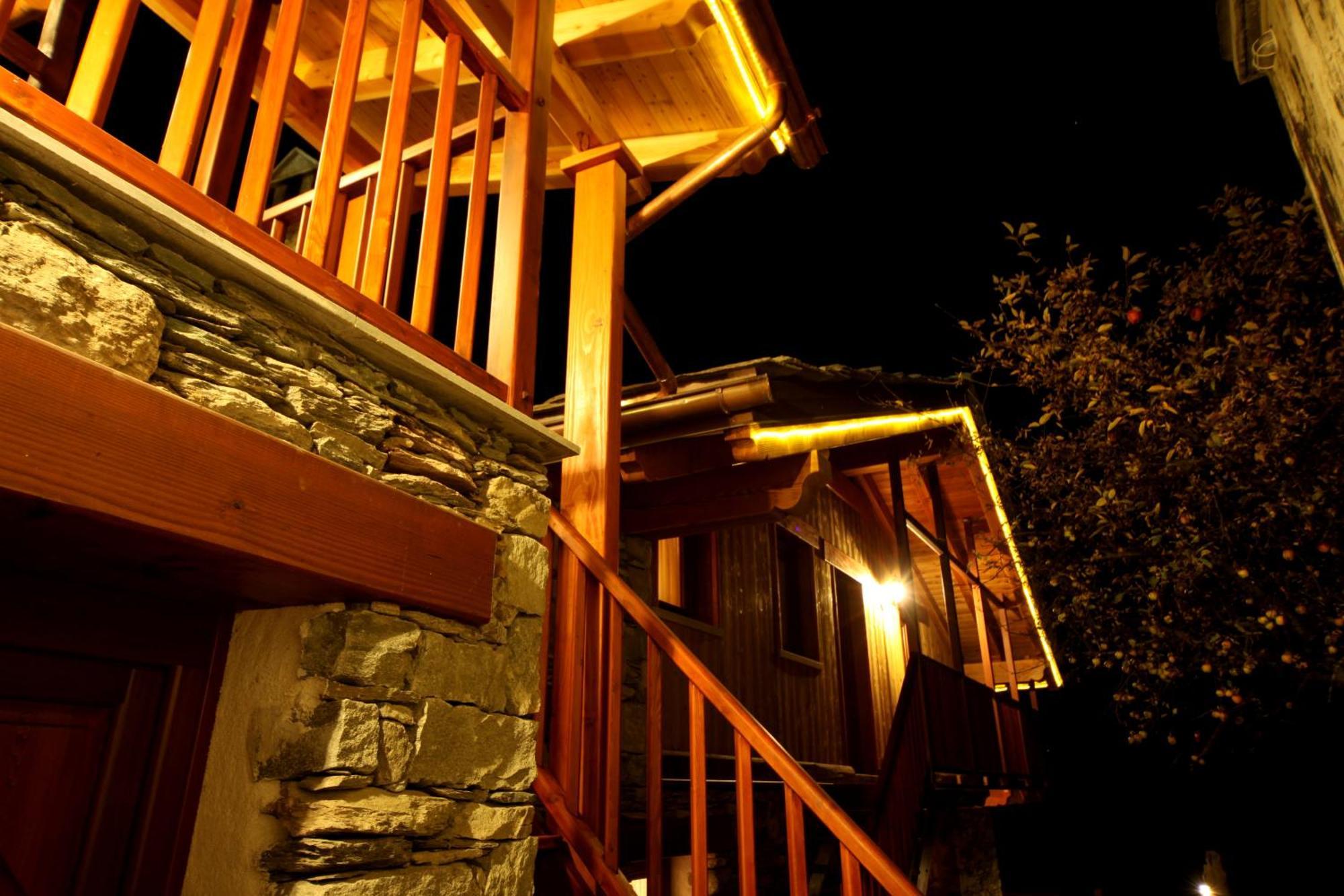 Eco Chalet Maison Dominique Challand-Saint-Anselme Bagian luar foto